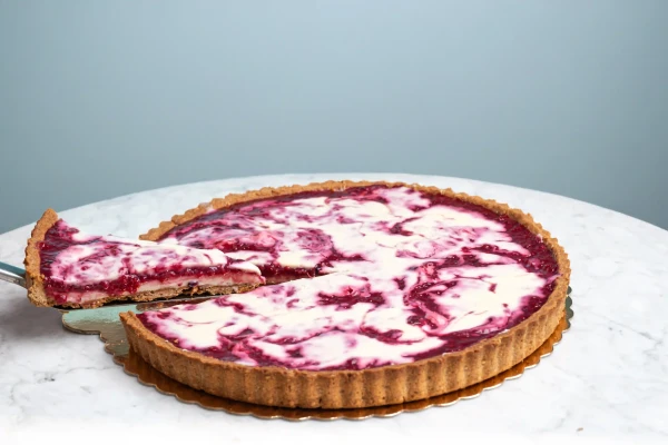 Frambuaz Beyaz Çikolata Tart